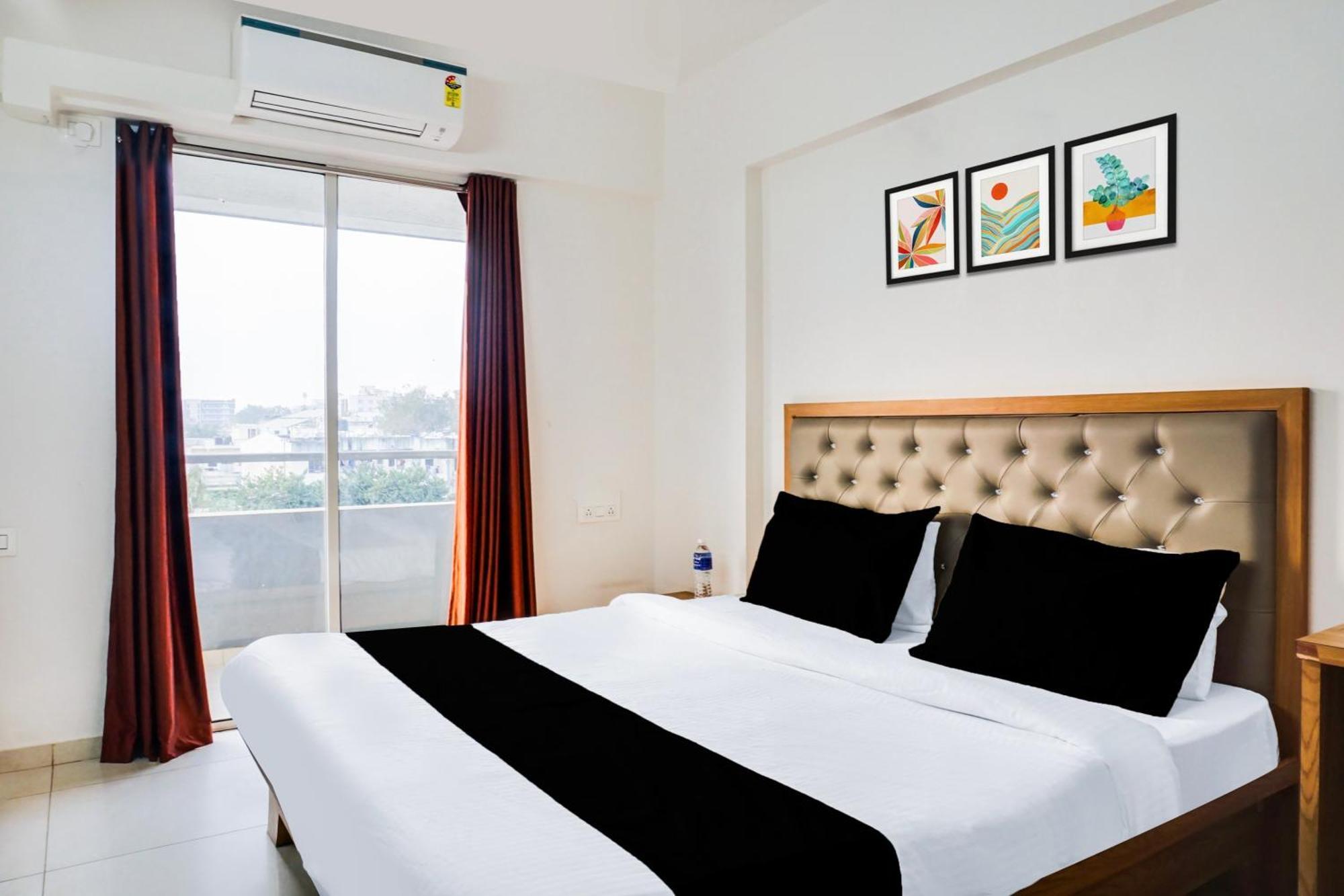 Super Townhouse Lohegaon Near Pune Airport Formerly Landmark Regency Lohogaon Exterior foto